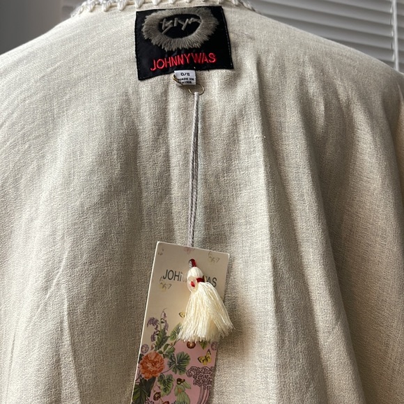 Biya by Jonny Was Cream Aro Embroidered Fringe Detail Linen Blend Poncho - Picture 7 of 10